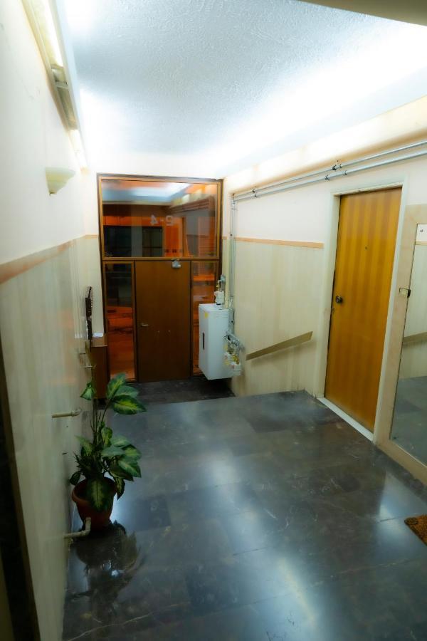 Myrtle, City Center Renovated Apartment Athena Bagian luar foto